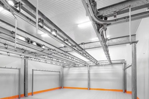 Gia Công Cửa Kho Lạnh